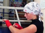 Юная спортсменка из Мончегорска завоевала «серебро» на Всероссийском турнире по боксу