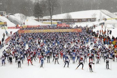 Великие лыжники примут участие в Дёминском лыжном марафоне