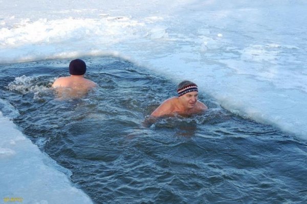 Зимнее плавание или моржевание