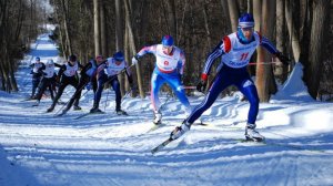 Заключительная гонка на всероссийских юношеских соревнованиях по лыжным гонкам