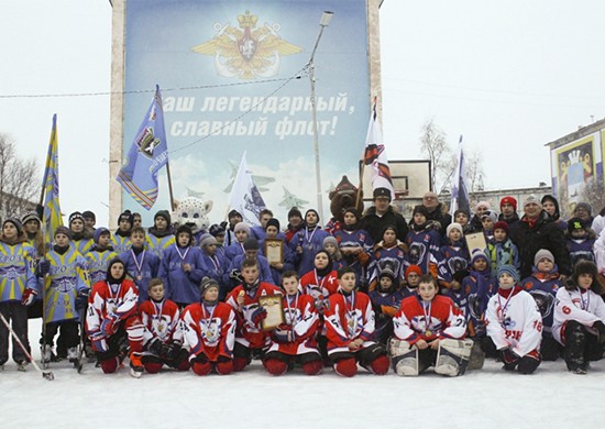 Детский турнир по хоккею с шайбой.