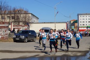 В Гаджиево прошла традиционная легкоатлетическая эстафета