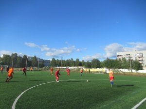 В Кандалакше проходят футбольные игры 8х8