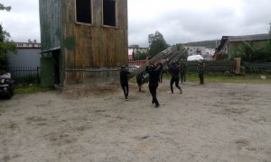 Огнеборцы Кольского района соревновались в пожарно-прикладном мастерстве
