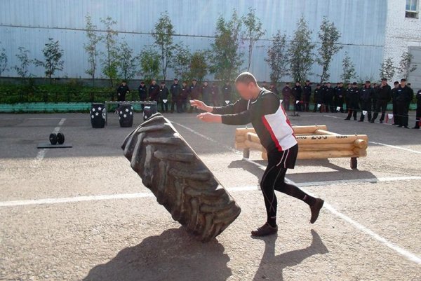 Осужденные мурмашинской колонии померились силой