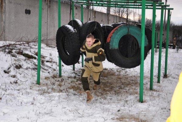 Соревнования допризывной молодежи