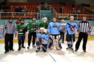 Хоккейная встреча «Ледокола» и «Черных медведей»