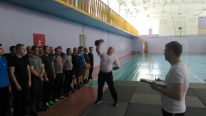 В Кандалакше прошел конкурс по гиревому спорту среди росгвардейцев