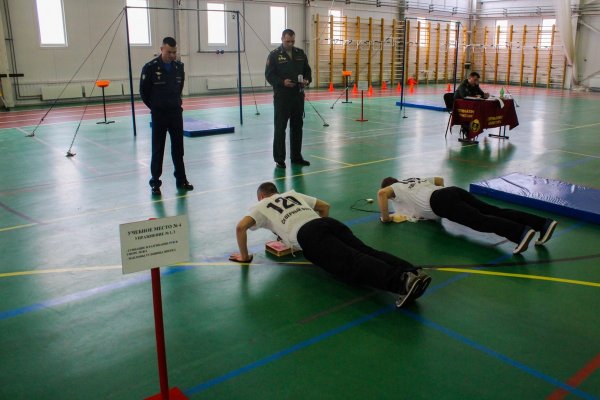 В Североморске офицеры прошли проверку физподготовки