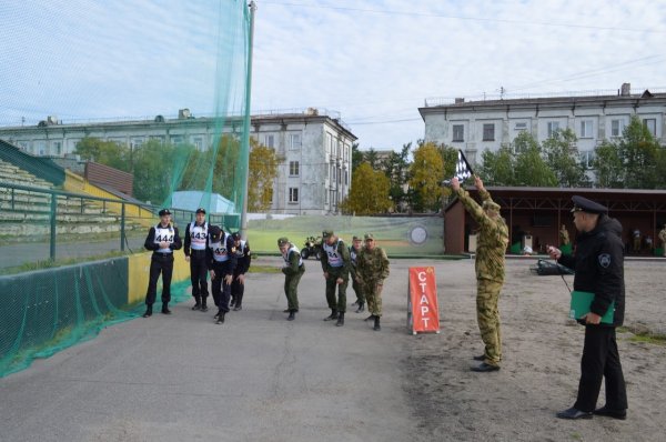 В Мурманске прошло первенство Росгвардии по троеборью