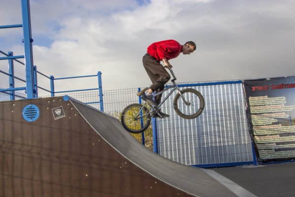 В Мончегорске на скейтплощадке "СПОТ" прошел "BMX Freestyle"