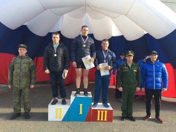 В Алакуртти прошел турнир по пауэрлифтингу среди военнослужащих