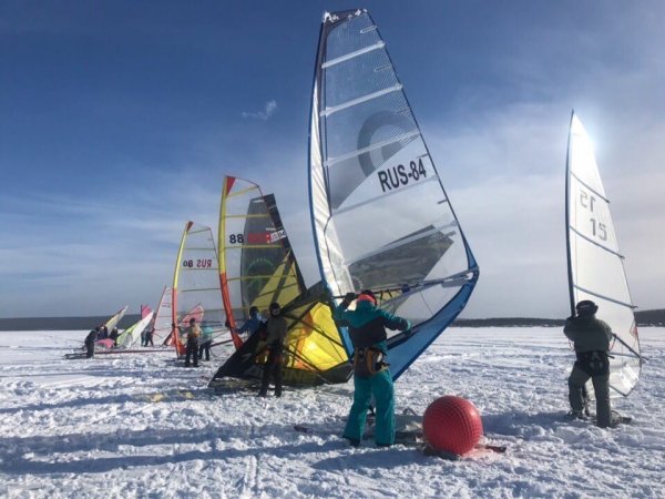 Чемпионат и Первенство Мончегорска по зимнему виндсерфингу
