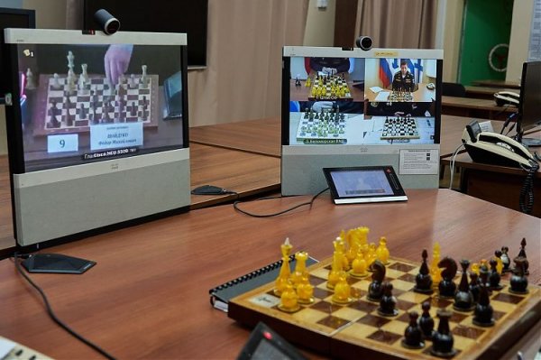 Офицеры Северного флота онлайн сразились с гроссмейстером Поповым