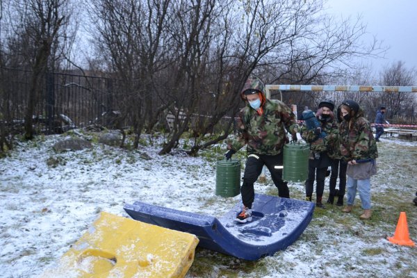 В Мурманске прошла оборонно-спортивная игра «Тактика»