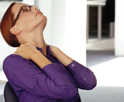10 упражнений для снятия напряжения в шее и плечах