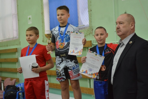 Есть же у Алмаза юные и взрослые бриллианты