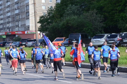 Динамовцы и присоединившие к ним атлеты добежали до финиша