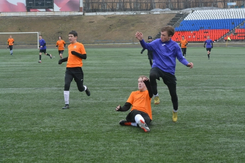 Пока наши юноши плохо играют в футбол