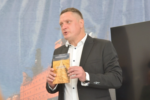 Александр Поныровский — поэт-фронтовик, зубной врач и мечтатель