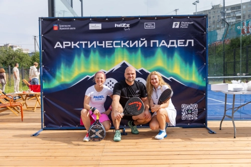 Корты для падела в Мурманске открыты под небом