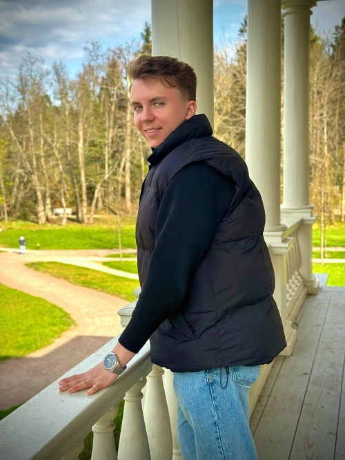Юрий Манаков